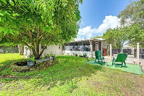 1 Mi to Dtwn Bonita Springs: Home w/ Lush Yard!