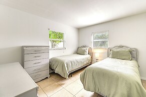 1 Mi to Dtwn Bonita Springs: Home w/ Lush Yard!