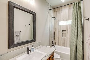 2 Mi to Lake Almanor: Home w/ Golf Course Views!