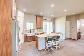 2 Mi to Lake Almanor: Home w/ Golf Course Views!