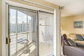 1 Mi to Ferry: Port Clinton Condo w/ Beach View!
