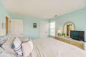 1 Mi to Ferry: Port Clinton Condo w/ Beach View!