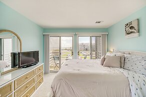 1 Mi to Ferry: Port Clinton Condo w/ Beach View!