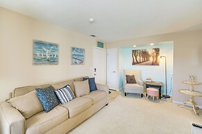 1 Mi to Ferry: Port Clinton Condo w/ Beach View!