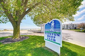 1 Mi to Ferry: Port Clinton Condo w/ Beach View!
