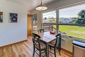 Walk to Flathead Lake: Airy Home w/ Mtn Views!