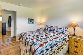 Walk to Flathead Lake: Airy Home w/ Mtn Views!