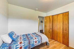 Walk to Flathead Lake: Airy Home w/ Mtn Views!