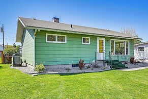 Walk to Flathead Lake: Airy Home w/ Mtn Views!