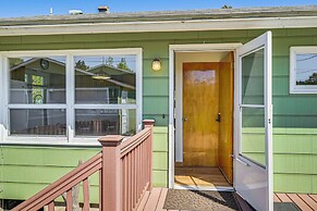 Walk to Flathead Lake: Airy Home w/ Mtn Views!