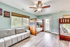 Luxury Yosemite Escape w/ Hot Tub & Game Zone!