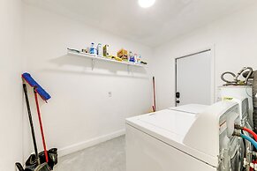 4 Mi to Ft Lauderdale Beach: Wfh-friendly Home!