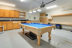 Community Perks at Luxe Houston Area Home!