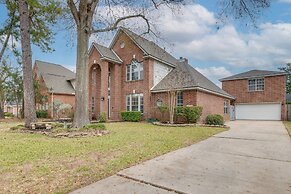 Community Perks at Luxe Houston Area Home!