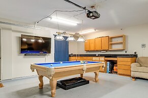 Community Perks at Luxe Houston Area Home!