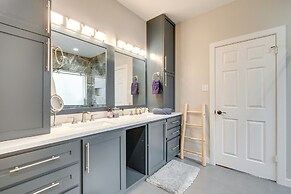 Community Perks at Luxe Houston Area Home!