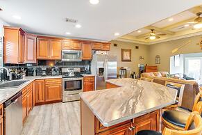 Fish, Swim & More: Lakefront Retreat in Ocklawaha!