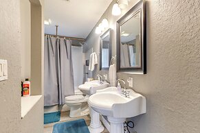 Fish, Swim & More: Lakefront Retreat in Ocklawaha!