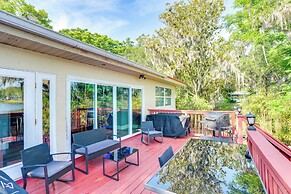 Fish, Swim & More: Lakefront Retreat in Ocklawaha!