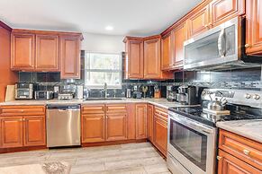 Fish, Swim & More: Lakefront Retreat in Ocklawaha!