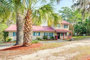 Fish, Swim & More: Lakefront Retreat in Ocklawaha!