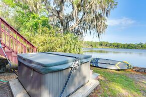 Fish, Swim & More: Lakefront Retreat in Ocklawaha!