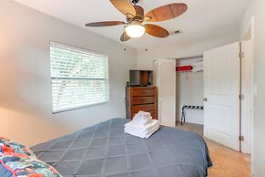 Fish, Swim & More: Lakefront Retreat in Ocklawaha!