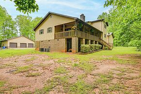 5 Mi to Lake Robinson: Bbq-ready Home w/ Pool