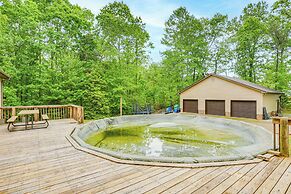 5 Mi to Lake Robinson: Bbq-ready Home w/ Pool