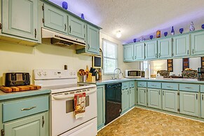 4 Mi to Bennett Spring SP: Dog-friendly Home!