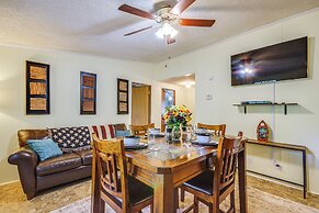 4 Mi to Bennett Spring SP: Dog-friendly Home!