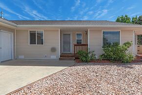 1 Mi to Dtwn: Family Retreat in Cedaredge!