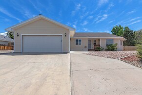 1 Mi to Dtwn: Family Retreat in Cedaredge!