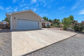 1 Mi to Dtwn: Family Retreat in Cedaredge!