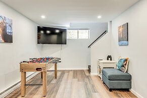 Spacious Family Home w/ 2 Decks in Pocono Lake!