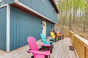 Spacious Family Home w/ 2 Decks in Pocono Lake!