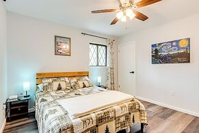 Spacious Family Home w/ 2 Decks in Pocono Lake!