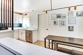 3 Mi to Emerald Downs: Pet-friendly Home