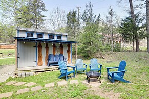 Hot Tub & Fire Pit: Getaway in Sevierville!