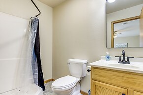 1 Block to Dtwn Oskaloosa: Family Home w/ Deck!