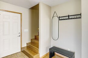 1 Block to Dtwn Oskaloosa: Family Home w/ Deck!