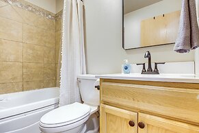 1 Block to Dtwn Oskaloosa: Family Home w/ Deck!