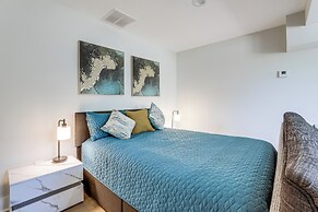 Contemporary Couple's Retreat in Atlanta!