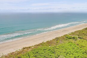 Hutchinson Island Condo w/ Views & Pool Access