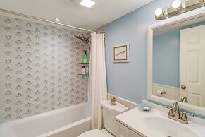 Hutchinson Island Condo w/ Views & Pool Access