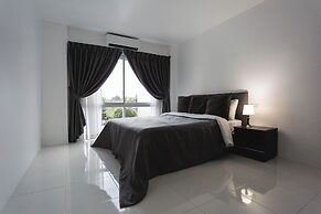 Rawai Rooftop 2BR Oasis