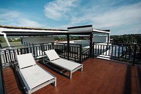 Rawai Rooftop 2BR Oasis