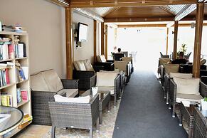 Elena Hotel Apartments