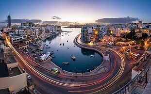 Cozy 2BR Sliema Getaway by the Water