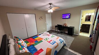 BlockHaven near Legoland & Disney